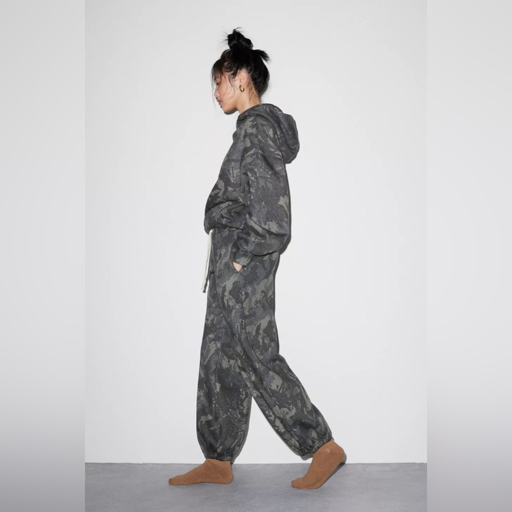 Urban Outfitters UO Out From Under Camo Hoodie Sweatshirt Jogger Sweatpant Small - Picture 7 of 9